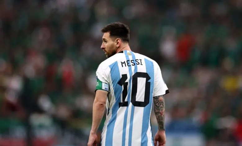 الدوري السعودي يفتح أبوابه أمام ليونيل ميسي والمقابل أغرب عقد | خاص 