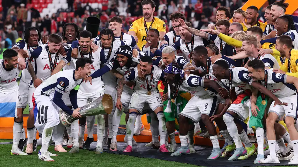 أبطال الدوري الأوروبي في أخر 7 سنوات .. توتنهام أحدث الوجوه
