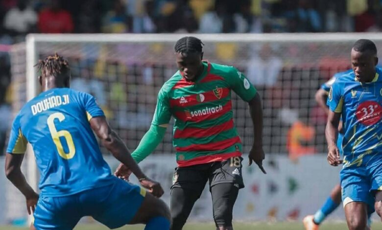 مولودية الجزائر يطوي الصفحة .. وثلاثي في حسابات موكوينا