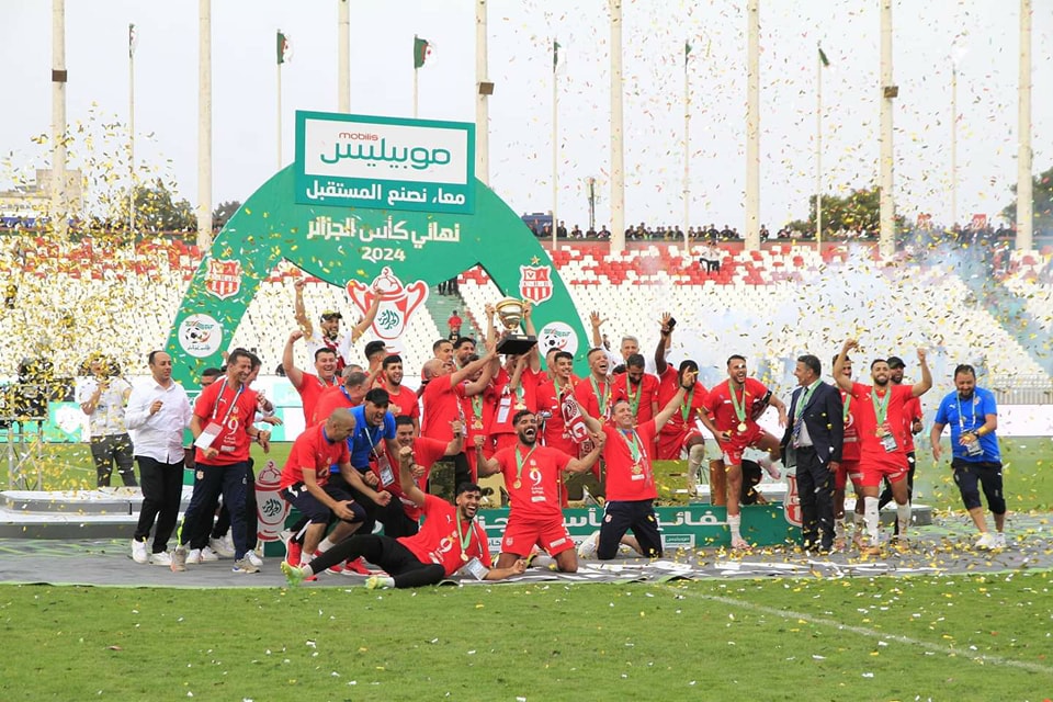 شباب بلوزداد يحاول انقاذ الميركاتو .. ومفاوضات مع لاعب وسط وهداف مالي .. واخر تطورات مستقبل بوراس